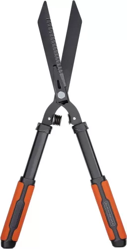 Sövényvágó  61cm fogazott penge 1100g BLACK+DECKER
