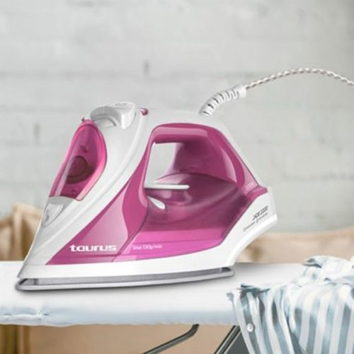 Gőzölős vasaló, kerámiatalp, 2200W, Jade TAURUS